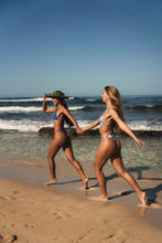 Laden Sie das Bild in den Galerie-Viewer, Image 11: Wednesday In Hawaii By Rio De Sol Oberteil Top Pacifica Ana
