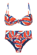 Laden Sie das Bild in den Galerie-Viewer, Product Front: Rio De Sol Set Set Leaves Bandeau-Joy Hotpants
