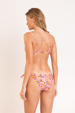 Laden Sie das Bild in den Galerie-Viewer, Model Back: Rio De Sol Set Set Sweet-Camo Tri-Fixo Ibiza-Comfy
