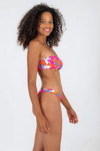 Laden Sie das Bild in den Galerie-Viewer, Image 08: Rio De Sol Set Set Antelope Bandeau-Reto High-Leg
