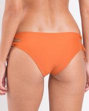 Laden Sie das Bild in den Galerie-Viewer, Image 05: Rio De Sol Unterteil Bottom Ocre Madrid
