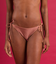 Laden Sie das Bild in den Galerie-Viewer, Image 09: Rio De Sol Unterteil Bottom Shimmer-Copper Ibiza-Comfy
