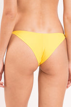 Laden Sie das Bild in den Galerie-Viewer, Bottom Amarelo Cheeky-Crispy
