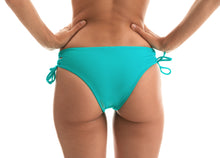 Laden Sie das Bild in den Galerie-Viewer, Bottom Jade Madrid
