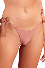 Laden Sie das Bild in den Galerie-Viewer, Bottom Shimmer-Copper Cheeky-Tie
