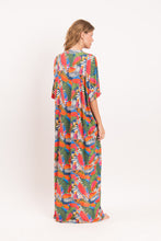 Laden Sie das Bild in den Galerie-Viewer, Jungle Long Dress
