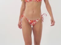 Laden und Abspielen von Videos im Galerie-Viewer, Video: Rio De Sol Set Set Mirage Tri-Inv Cheeky-Tie
