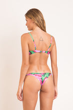 Laden Sie das Bild in den Galerie-Viewer, Model Back: Rio De Sol Unterteil Bottom Parrots Cheeky-Crispy
