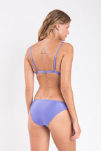 Laden Sie das Bild in den Galerie-Viewer, Model Back: Rio De Sol Unterteil Bottom Shimmer-Hortensia Essential-Comfy
