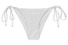 Laden Sie das Bild in den Galerie-Viewer, Product Front: Rio De Sol Unterteil Bottom Shimmer-White Cheeky-Rope
