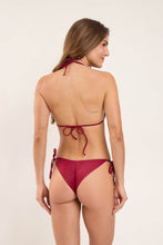 Laden Sie das Bild in den Galerie-Viewer, Model Back: Rio De Sol Unterteil Bottom Touch-Carmim Cheeky-Tie
