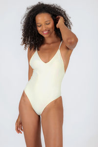 Model Front: Rio De Sol Badeanzug Off-White Hype