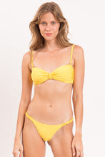 Laden Sie das Bild in den Galerie-Viewer, Gallery: Rio De Sol Set Set Amarelo Bandeau-Crispy Cheeky-Crispy
