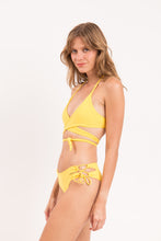 Laden Sie das Bild in den Galerie-Viewer, Set Amarelo Kate Madrid

