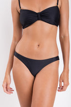 Laden Sie das Bild in den Galerie-Viewer, Top Touch-Black Bandeau-Crispy
