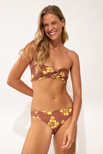 Laden Sie das Bild in den Galerie-Viewer, Image 07: Wednesday In Hawaii By Rio De Sol Set Set Pua-Coco-Lilikoi Lani Waikiki
